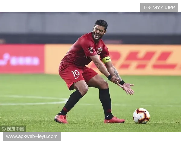 胡尔克再掀锋线狂潮:巴西劲射王状态回升 胡尔克再掀锋线狂潮:巴西劲射王状态回升